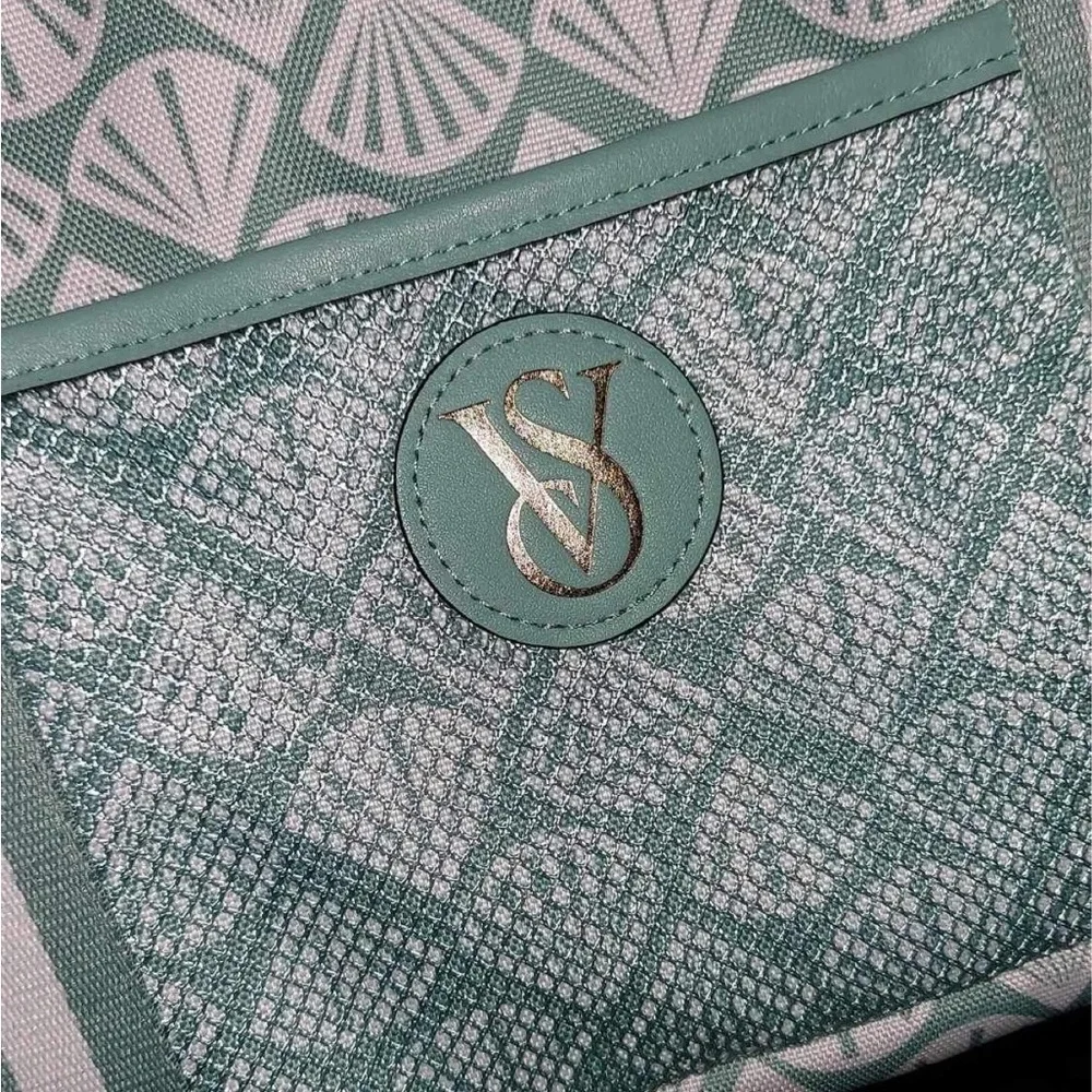 Victoria Secret Insulated Cooler bag NWT - Picture 8 of 11